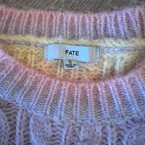 FATE Rainbow Sweater - Picture 4 of 5